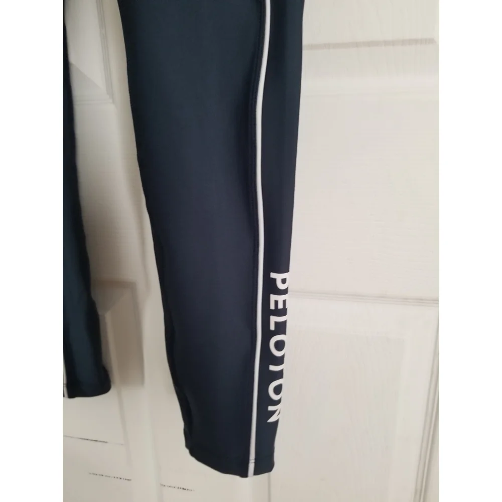 Peloton Show up Tuxedo stripe leggings - Picture 4 of 7